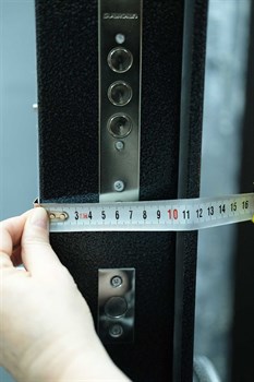 Входная металлическая дверь Тау - 2