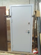 Взломостойкая готовая дверь Оптима 982